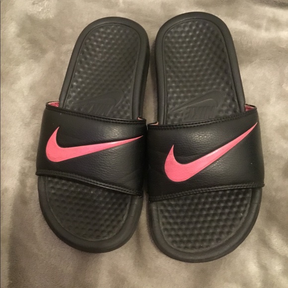 black and pink nike sandals